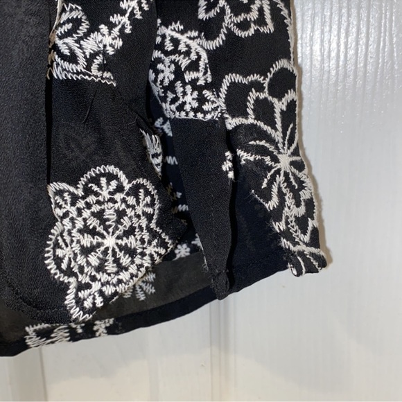 Coldwater Creek Embroidery Sheer Blouse - Picture 5 of 7